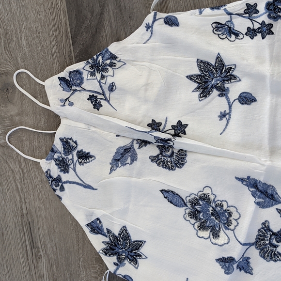 EMBROIDERED ROMPER - Picture 4 of 11